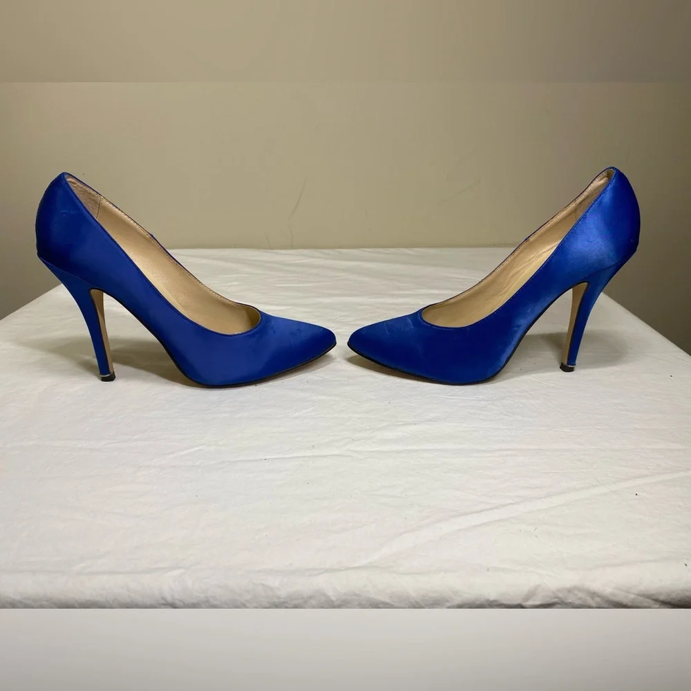 Manolo Blahnik Royal Blue Satin Pumps EU 39 - Picture 2 of 15